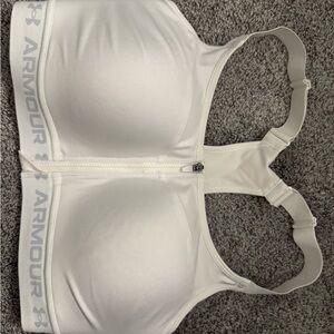 Under Armour White Sports Bra with Smooth Molded Cups
